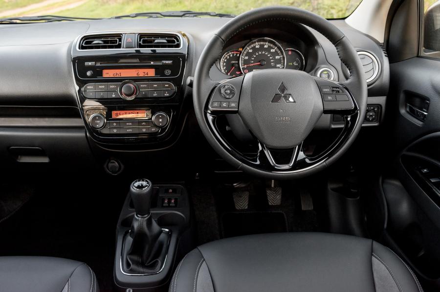 Торпедо Mitsubishi Mirage 2016 года  (UK) (фото 31 из 34)